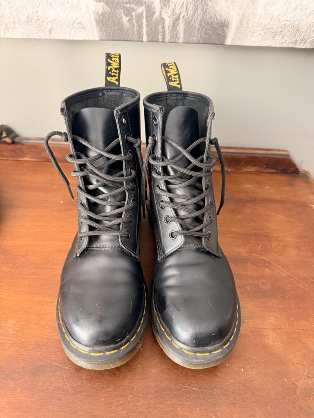 Dr. Martens Black Leather Air walks women’s size 8